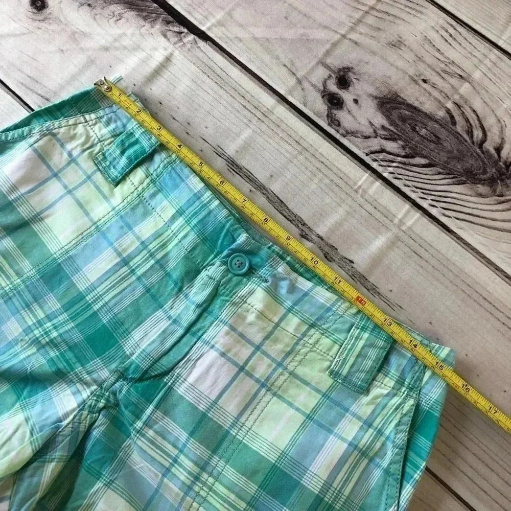 St. John's Bay Plaid Shorts Women 10P Green Teal Petite Stretch Casual Summer - Picture 11 of 13